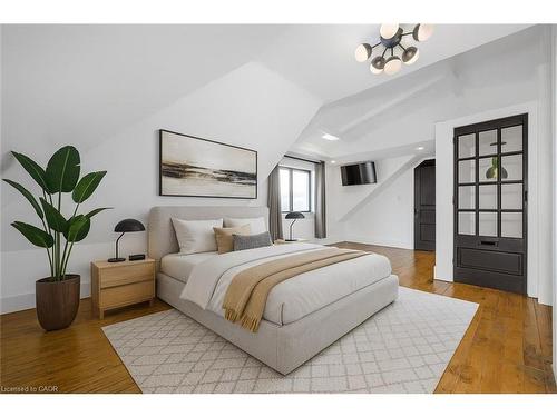 191 Gilmore Road, Fort Erie, ON - Indoor Photo Showing Bedroom
