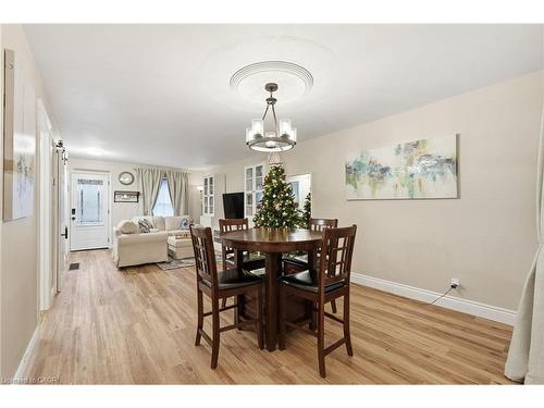 80 Province Street N, Hamilton, ON - Indoor Photo Showing Dining Room