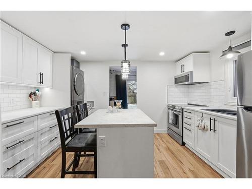 80 Province Street N, Hamilton, ON - Indoor Photo Showing Kitchen With Upgraded Kitchen
