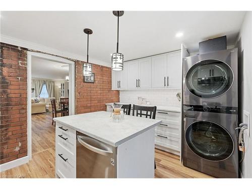 80 Province Street N, Hamilton, ON - Indoor Photo Showing Laundry Room