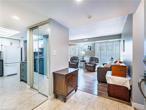 3267 King Street, Kitchener, ON - Indoor