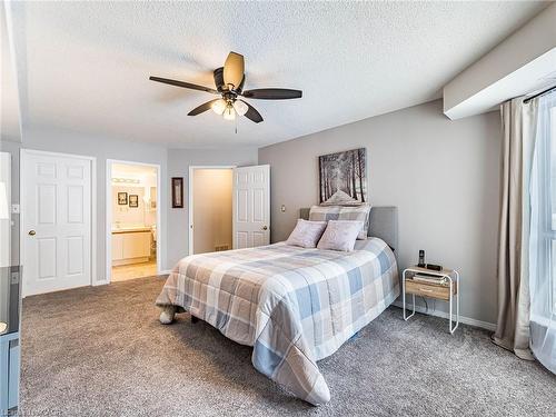 3267 King Street, Kitchener, ON - Indoor Photo Showing Bedroom