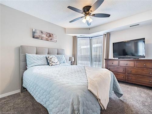 3267 King Street, Kitchener, ON - Indoor Photo Showing Bedroom