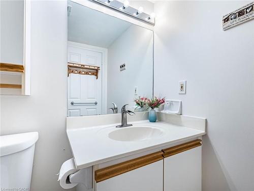 3267 King Street, Kitchener, ON - Indoor Photo Showing Bathroom