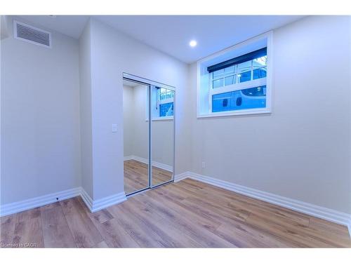 Ll03-100 Charlton Avenue W, Hamilton, ON - Indoor Photo Showing Other Room