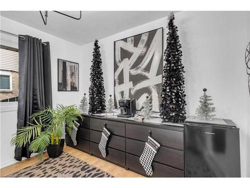 67 West Acres Crescent, Kitchener, ON - Indoor