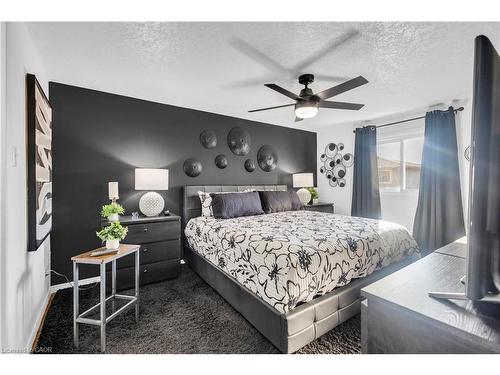 67 West Acres Crescent, Kitchener, ON - Indoor Photo Showing Bedroom