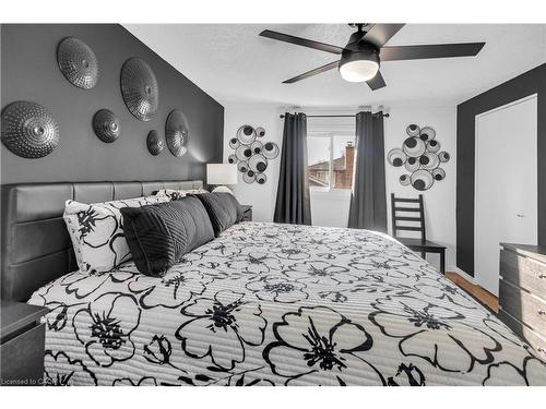 67 West Acres Crescent, Kitchener, ON - Indoor Photo Showing Bedroom