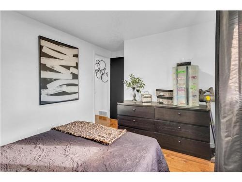 67 West Acres Crescent, Kitchener, ON - Indoor Photo Showing Bedroom