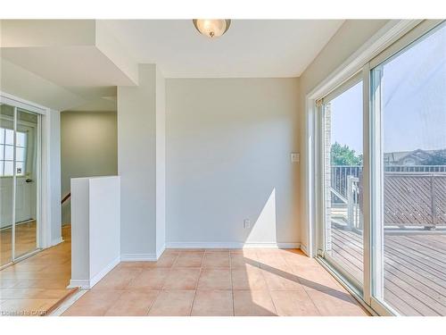 63-1489 Heritage Way, Oakville, ON - Indoor Photo Showing Other Room