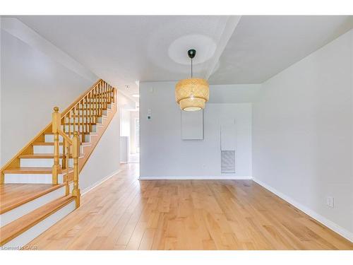 63-1489 Heritage Way, Oakville, ON - Indoor Photo Showing Other Room