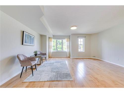 63-1489 Heritage Way, Oakville, ON - Indoor Photo Showing Other Room