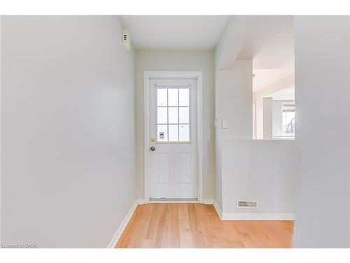 63-1489 Heritage Way, Oakville, ON - Indoor Photo Showing Other Room