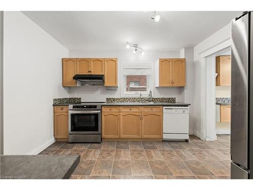10 Speedvale Avenue W, Guelph, ON - Indoor Photo Showing Kitchen