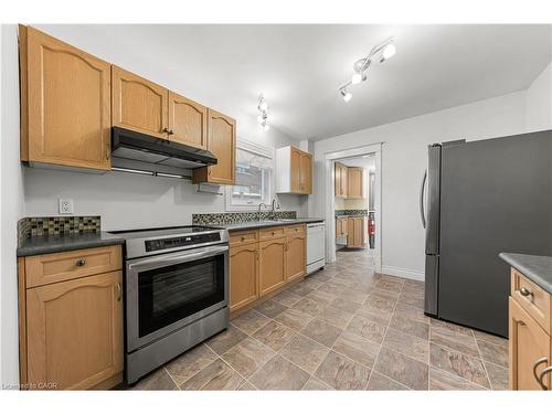 10 Speedvale Avenue W, Guelph, ON - Indoor Photo Showing Kitchen