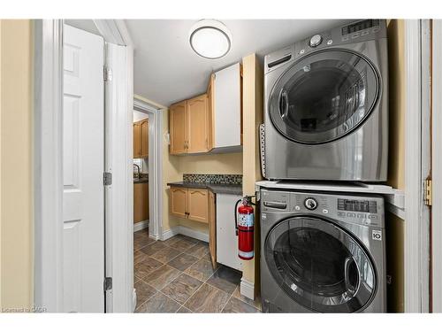 10 Speedvale Avenue W, Guelph, ON - Indoor Photo Showing Laundry Room