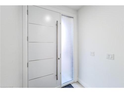 8 Devonport Street, Hamilton, ON - Indoor Photo Showing Other Room