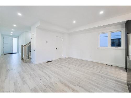8 Devonport Street, Hamilton, ON - Indoor Photo Showing Other Room
