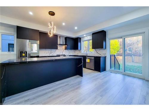 8 Devonport Street, Hamilton, ON - Indoor Photo Showing Kitchen With Upgraded Kitchen