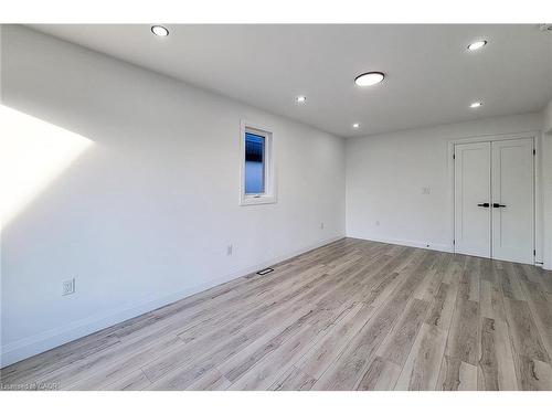 8 Devonport Street, Hamilton, ON - Indoor Photo Showing Other Room