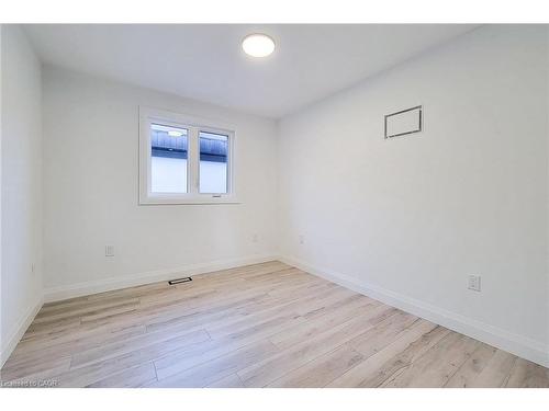 8 Devonport Street, Hamilton, ON - Indoor Photo Showing Other Room