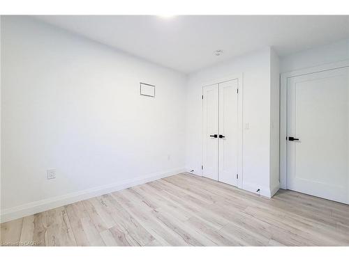 8 Devonport Street, Hamilton, ON - Indoor Photo Showing Other Room