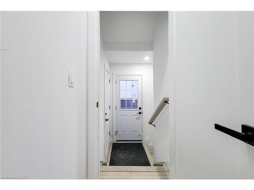 8 Devonport Street, Hamilton, ON - Indoor Photo Showing Other Room