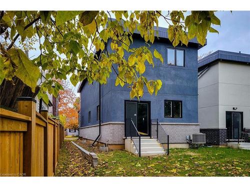 8 Devonport Street, Hamilton, ON - Outdoor