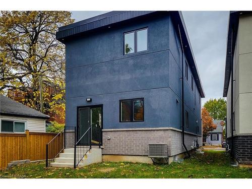 8 Devonport Street, Hamilton, ON - Outdoor