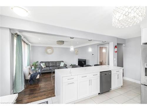 33 Alderney Avenue, Hamilton, ON - Indoor Photo Showing Kitchen