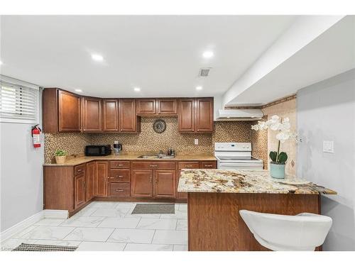33 Alderney Avenue, Hamilton, ON - Indoor Photo Showing Kitchen