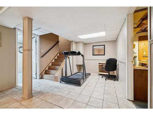 10 Finch Place, Hamilton, ON - Indoor