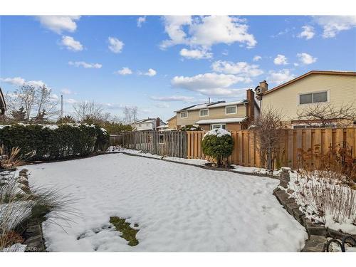 10 Finch Place, Hamilton, ON - Outdoor