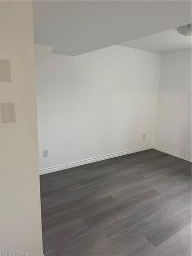 2-107 Victoria Avenue N, Hamilton, ON - Indoor Photo Showing Other Room