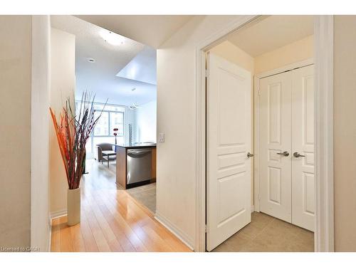 1111-225 Webb Drive, Mississauga, ON - Indoor Photo Showing Other Room