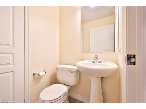 1111-225 Webb Drive, Mississauga, ON - Indoor Photo Showing Bathroom