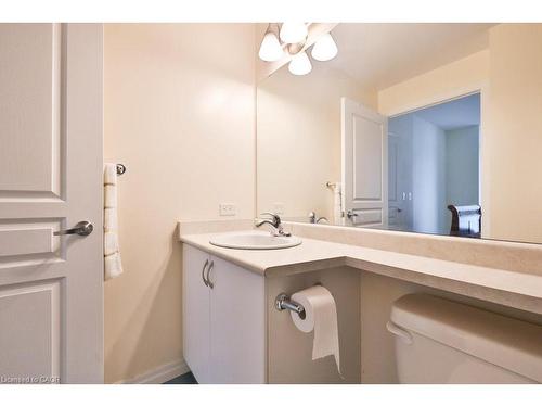 1111-225 Webb Drive, Mississauga, ON - Indoor Photo Showing Bathroom