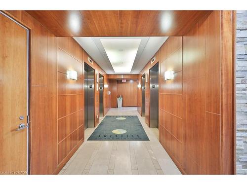 1111-225 Webb Drive, Mississauga, ON - Indoor Photo Showing Other Room