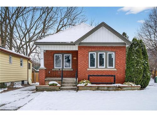257 Broadway Avenue, Hamilton, ON - Outdoor With Exterior