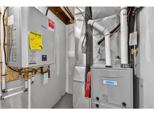 257 Broadway Avenue, Hamilton, ON - Indoor Photo Showing Basement