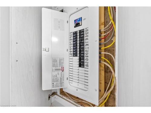 257 Broadway Avenue, Hamilton, ON - Indoor