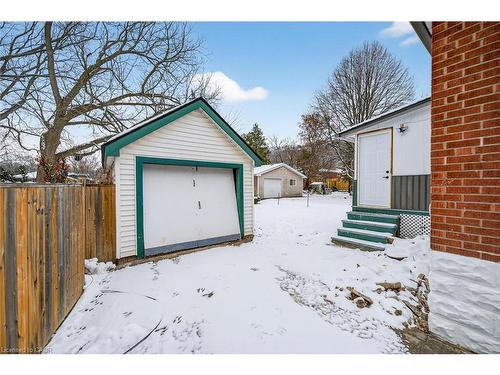 257 Broadway Avenue, Hamilton, ON - Outdoor With Exterior