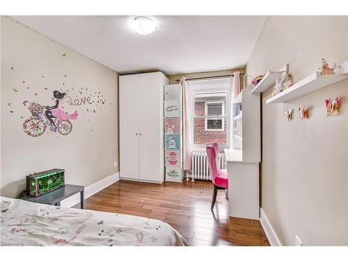 14-25 Mountwood Avenue, Hamilton, ON - Indoor Photo Showing Bedroom