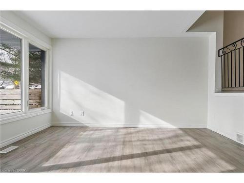 512-270 Montmorency Drive, Hamilton, ON - Indoor Photo Showing Other Room