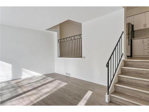 512-270 Montmorency Drive, Hamilton, ON - Indoor Photo Showing Other Room