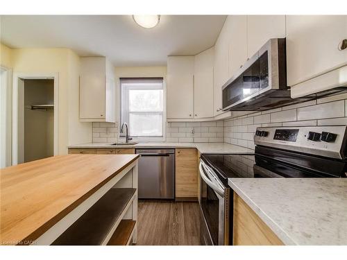 284 Westcourt Place, Waterloo, ON - Indoor Photo Showing Kitchen With Stainless Steel Kitchen