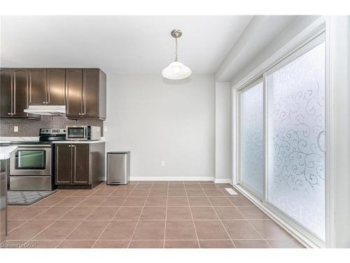 278 Gleave Terrace, Milton, ON - Indoor Photo Showing Kitchen