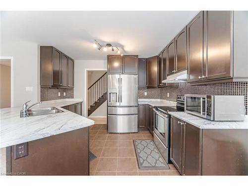 278 Gleave Terrace, Milton, ON - Indoor Photo Showing Kitchen With Upgraded Kitchen