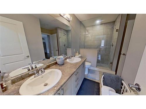 5-1 Chamberlain Avenue, Ingersoll, ON - Indoor Photo Showing Bathroom