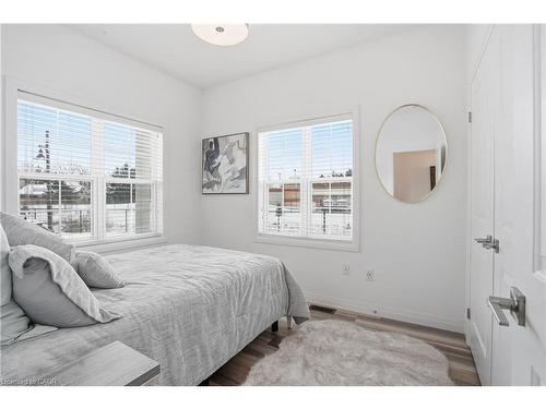 22 South Coast Circle, Crystal Beach, ON - Indoor Photo Showing Bedroom